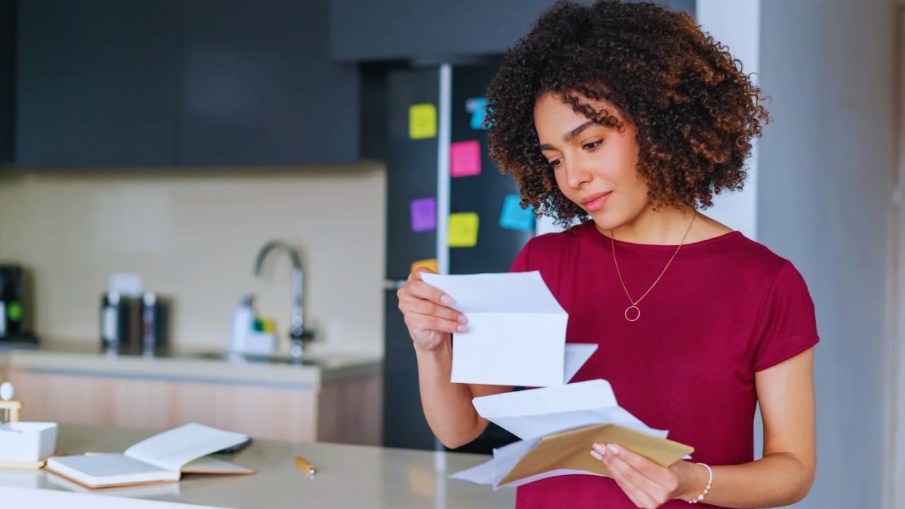 Dicas para economizar na conta de luz com truques simples em casa
